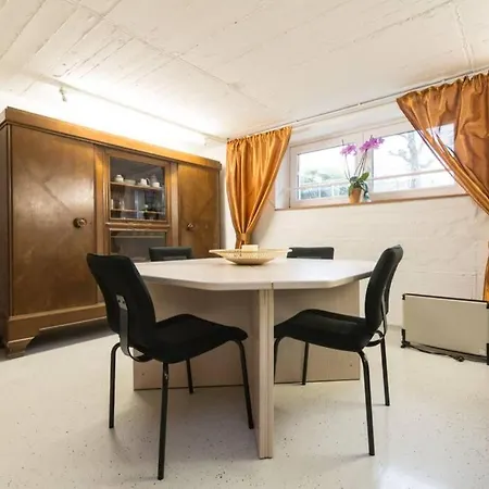Spacious Cellar In Ratingen-tiefenbroich Apartamento *