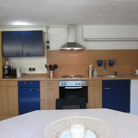 Spacious Cellar In Ratingen-tiefenbroich *