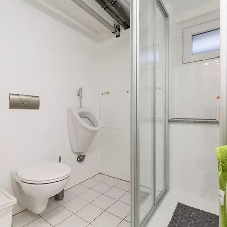 Apartamento Spacious Cellar In Ratingen-tiefenbroich